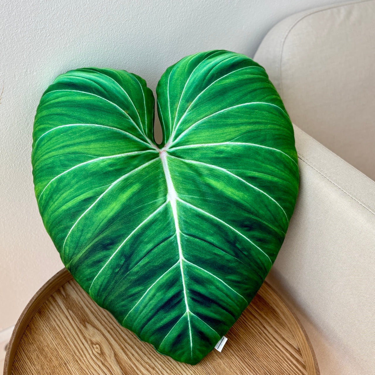 Philodendron Gloriosum Leaf Pillow – Tropical Plant Cushion, Botanical Throw Pillow