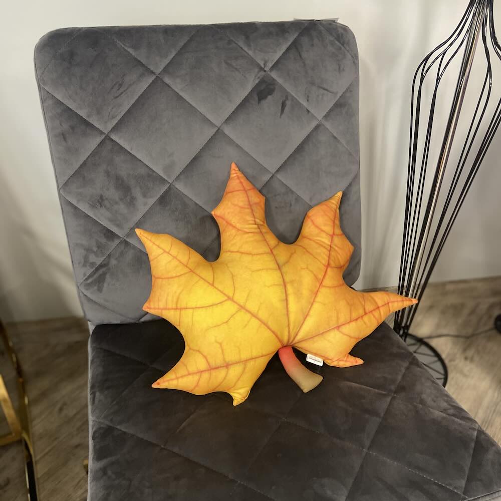 Leaf Pillow / Maple pillow / Fall Leaves Pillow / autumn pillow