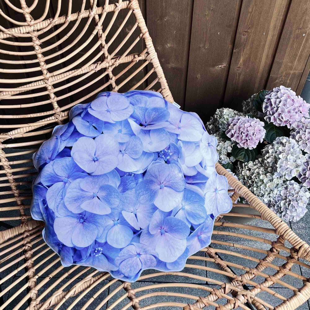 hydrangea blue cushion