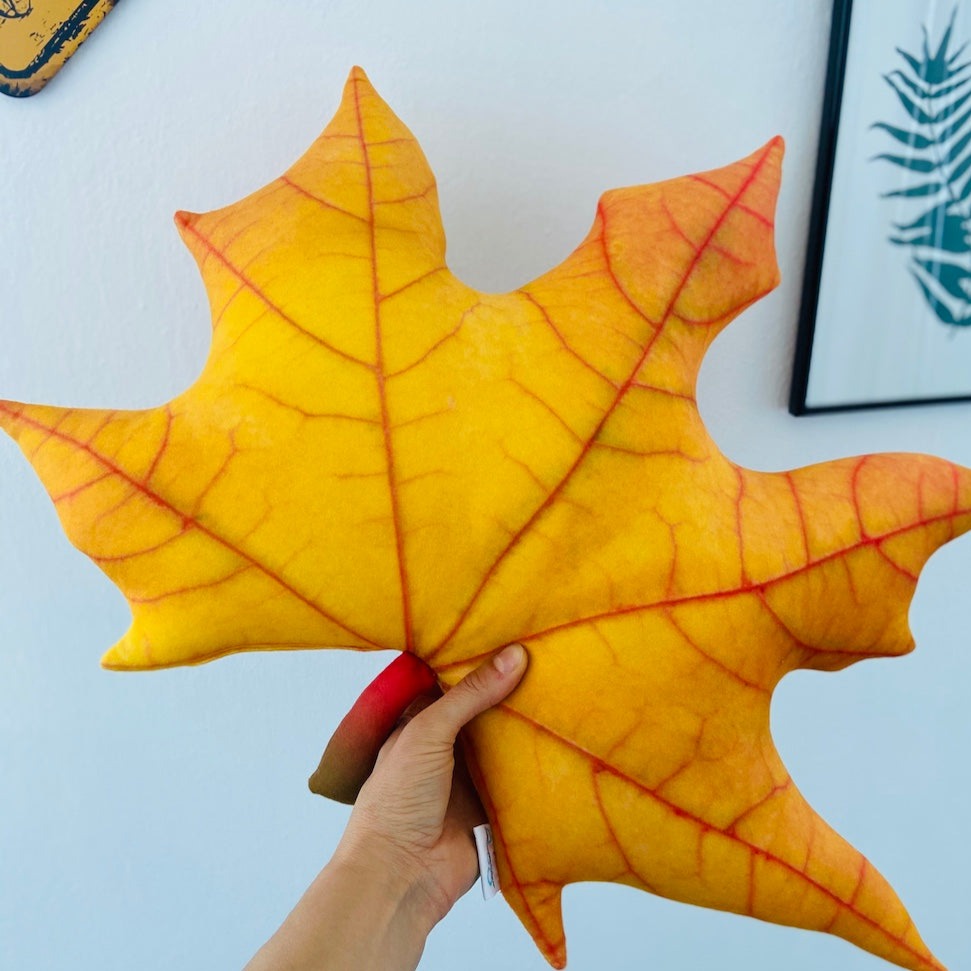 maple leaf cushion